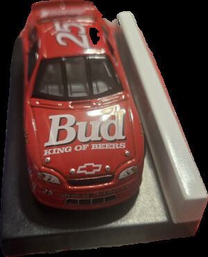 Wally Dallenbach 25 Budweiser 1999 Chevy Monte Carlo Action 1:64 NASCAR Diecast